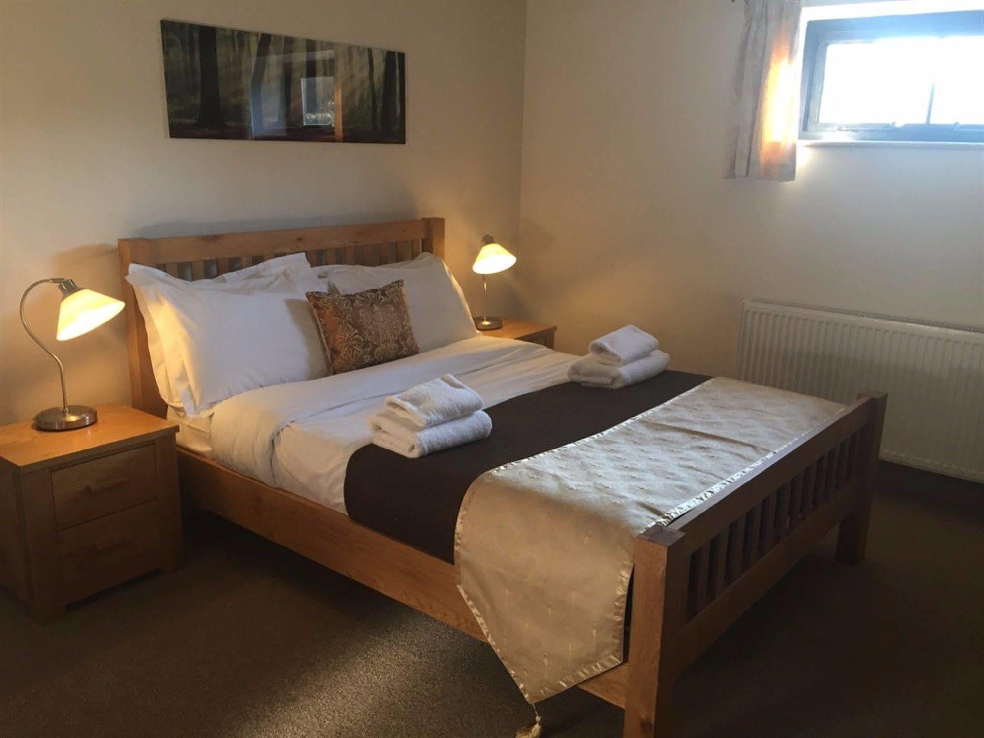 The Dean Ale & Cider House Hotel Chichester Luaran gambar